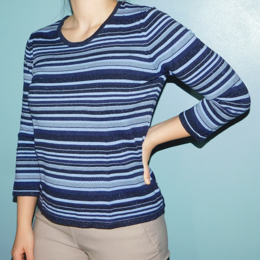 Womens blue sweater